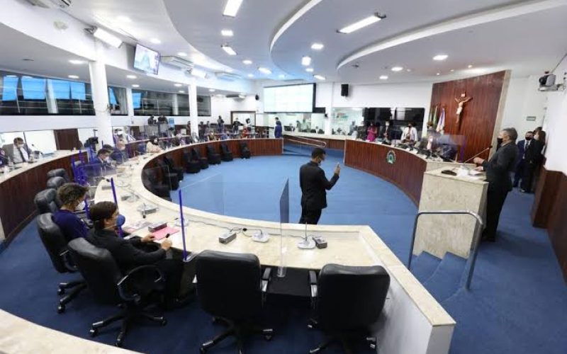 Vereadores e Prefeitos de Diversas Capitais e do Interior, Terão Aumento Salarial em 2025